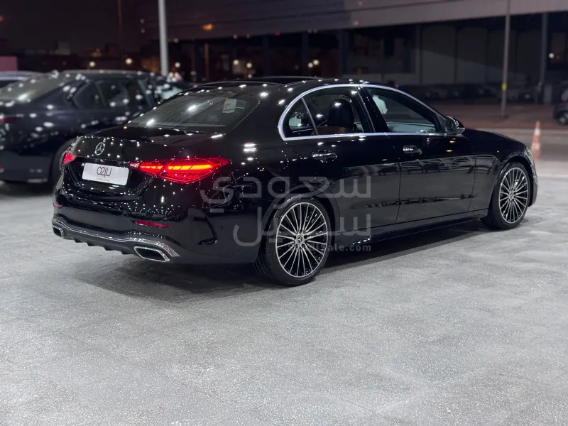 2025 مرسيدس - بنز سي 200