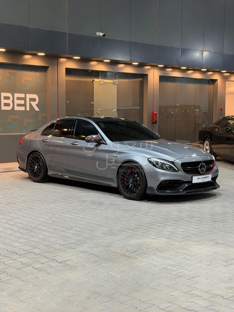 2016 مرسيدس - بنز سي 63إٍس أي إم جي