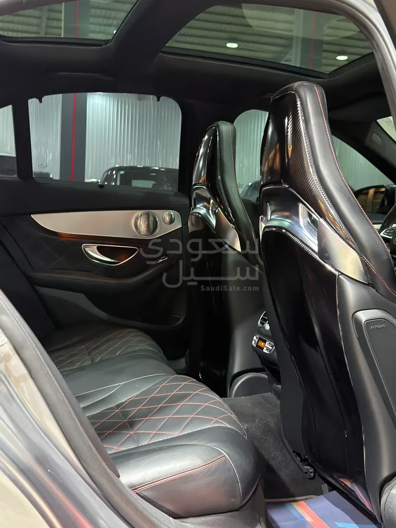 2016 مرسيدس - بنز سي 63إٍس أي إم جي