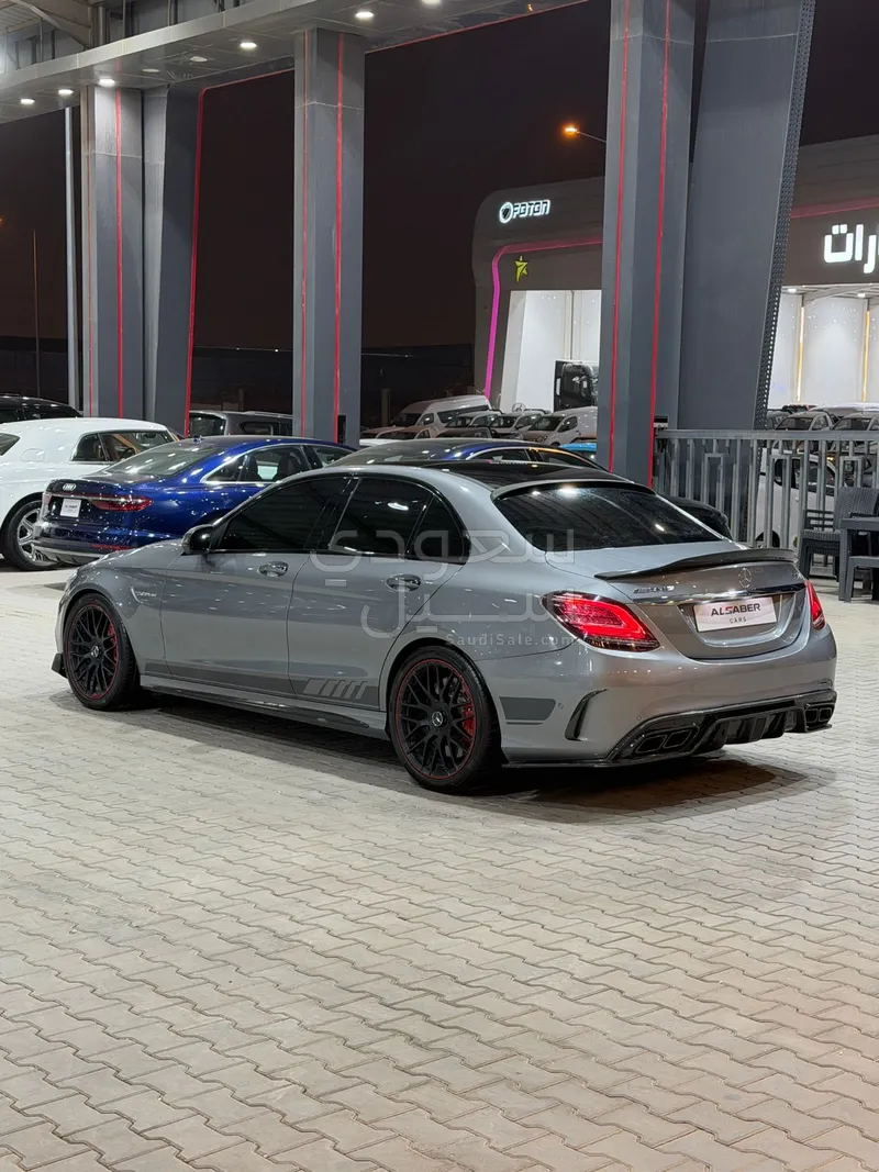 2016 مرسيدس - بنز سي 63إٍس أي إم جي