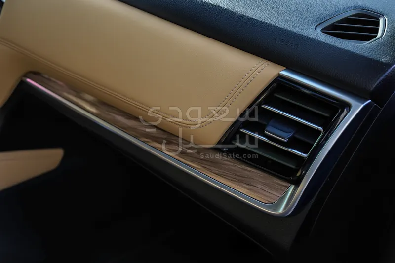 2020 ام جي ار اكس 8