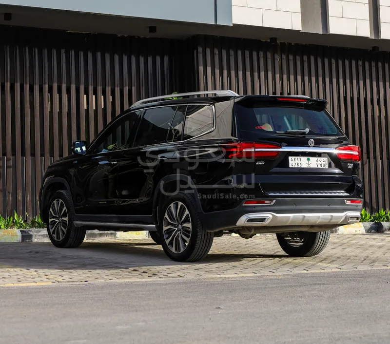 2020 ام جي ار اكس 8