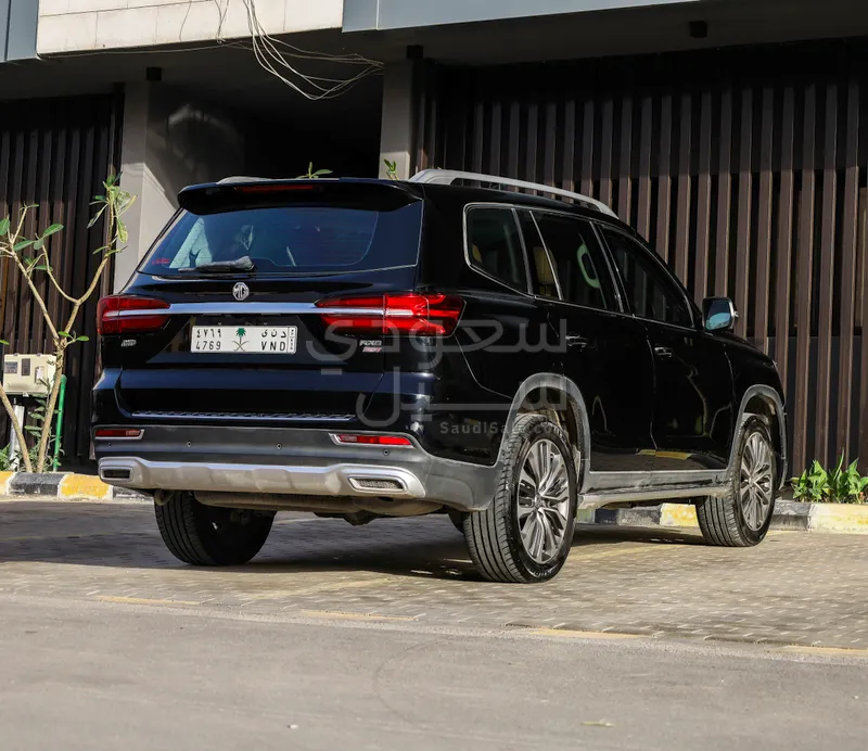 2020 ام جي ار اكس 8