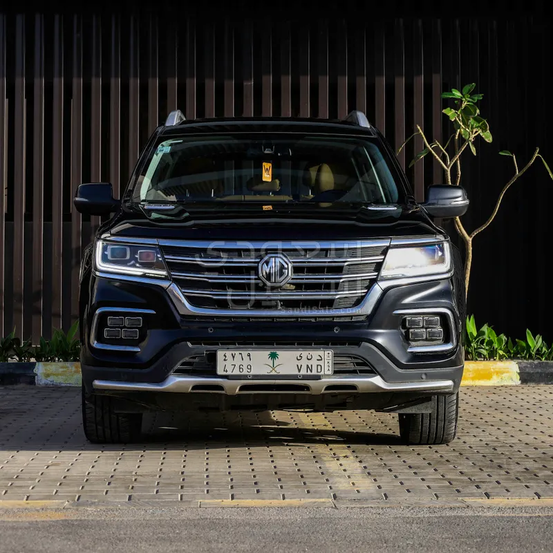 2020 ام جي ار اكس 8