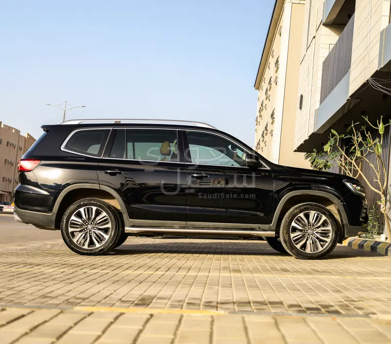 2020 ام جي ار اكس 8