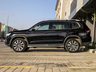 2020 ام جي ار اكس 8