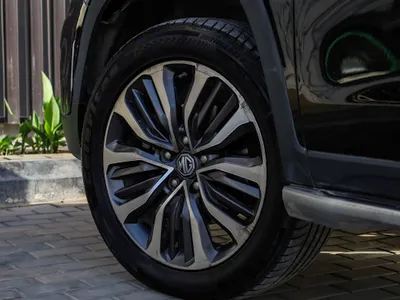 2020 ام جي ار اكس 8