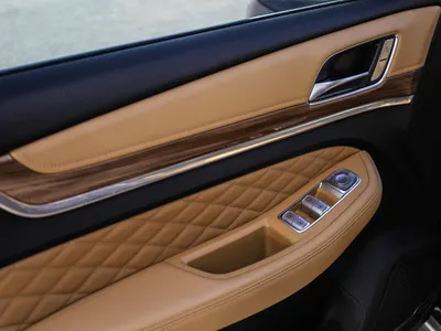 2020 ام جي ار اكس 8