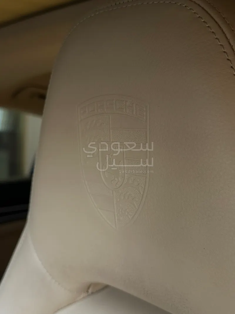 2022 بورش بانميرا بلاتنيوم اديشن