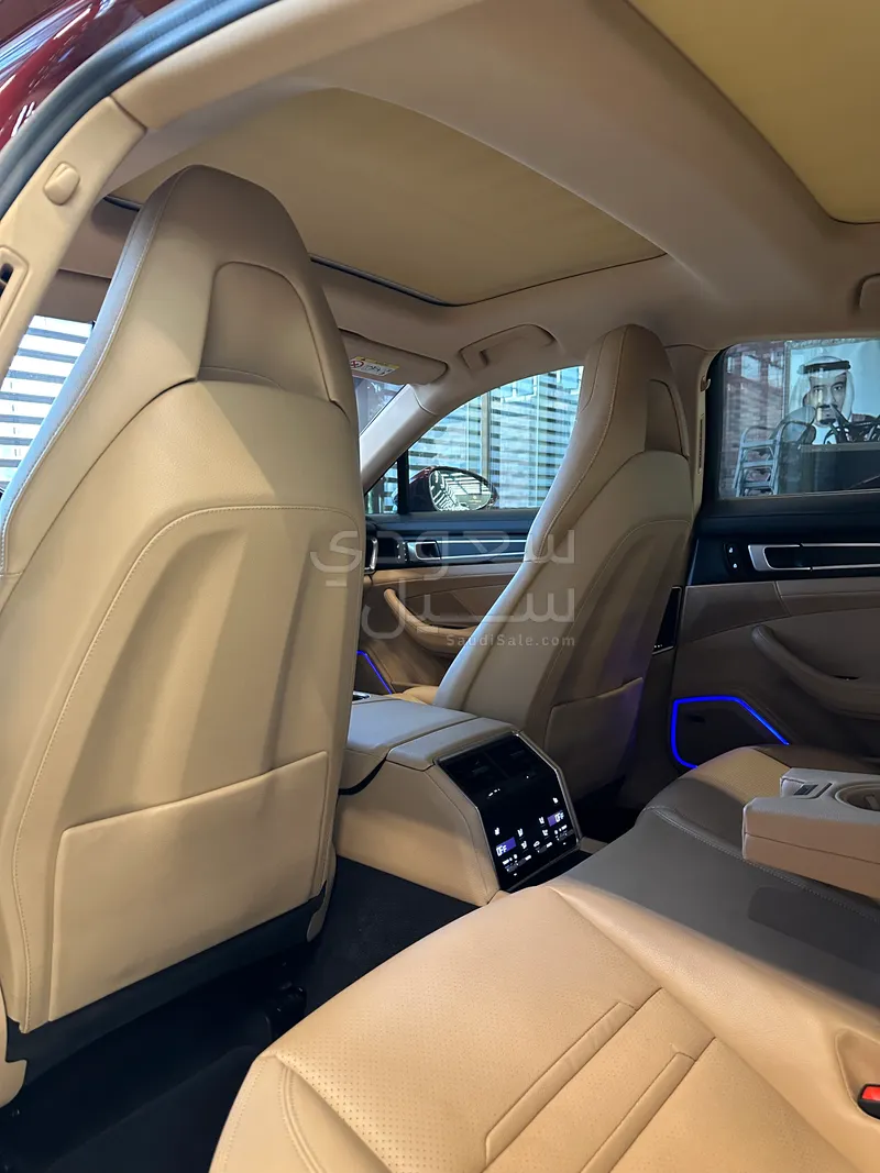 2022 بورش بانميرا بلاتنيوم اديشن