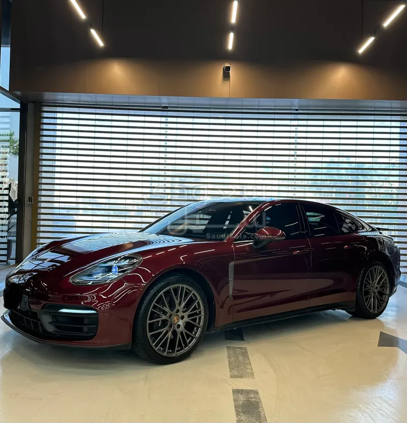 2022 بورش بانميرا بلاتنيوم اديشن