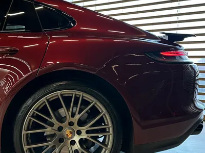 2022 بورش بانميرا بلاتنيوم اديشن