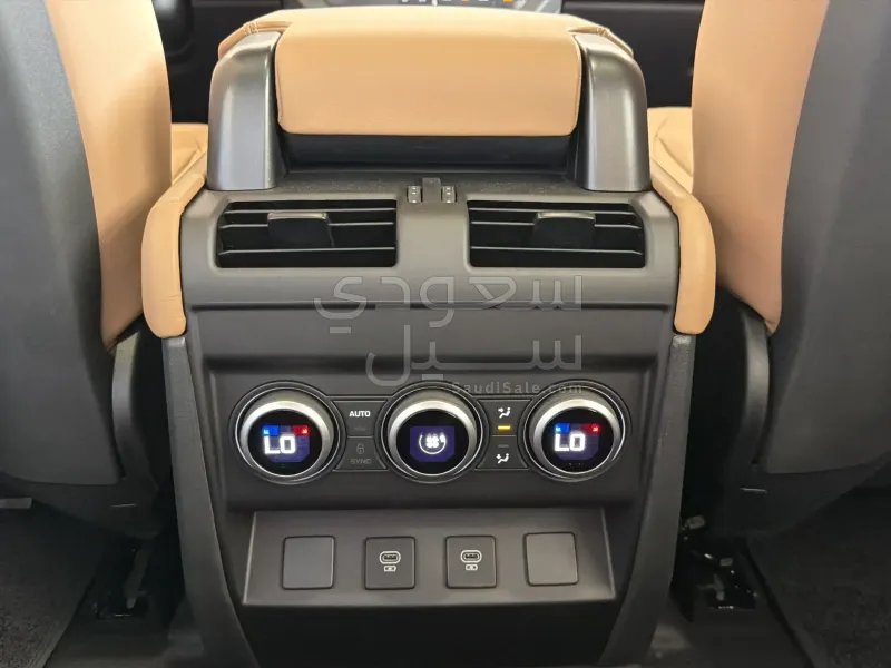 2025 لاند روفر ديفيندر 90