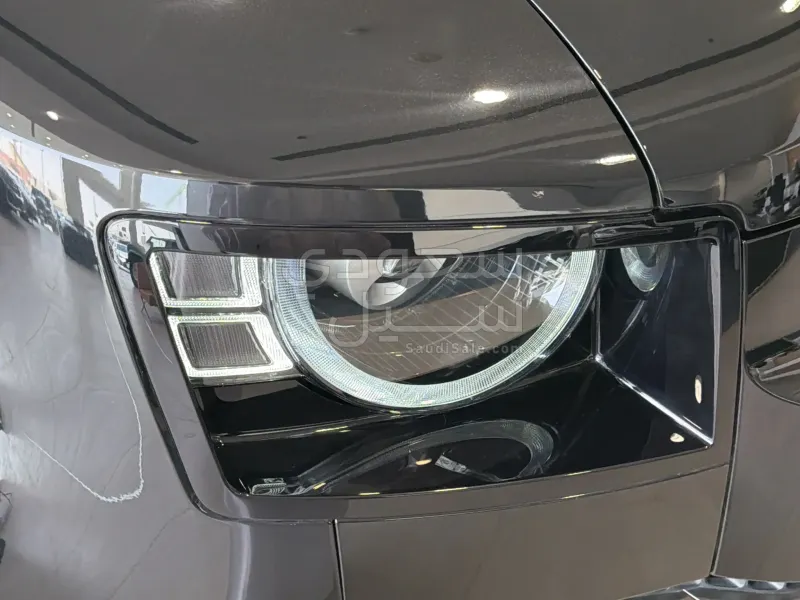 2025 لاند روفر ديفيندر 90