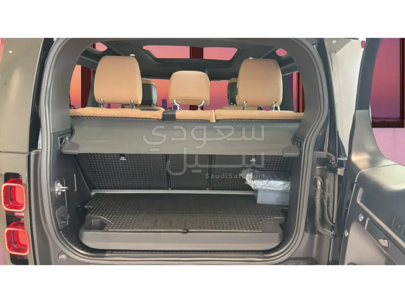 2025 لاند روفر ديفيندر 90