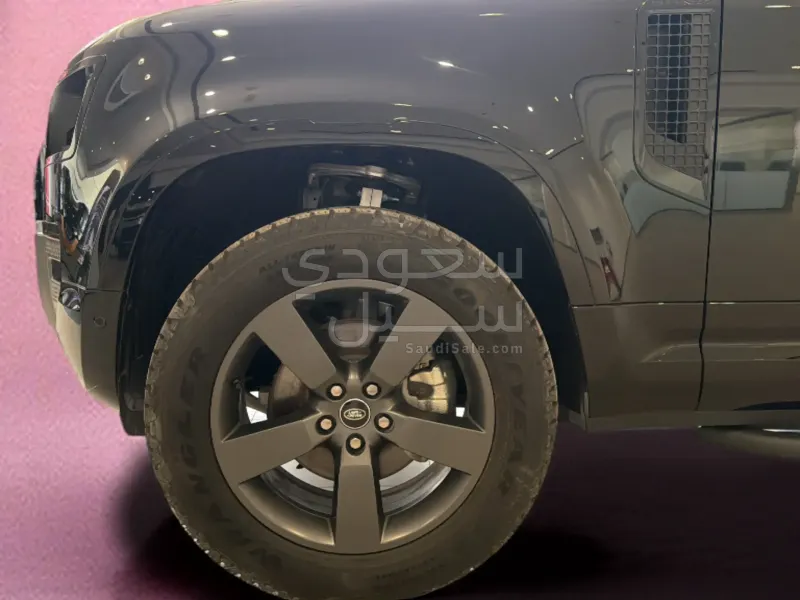 2025 لاند روفر ديفيندر 90