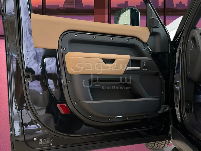 2025 لاند روفر ديفيندر 90