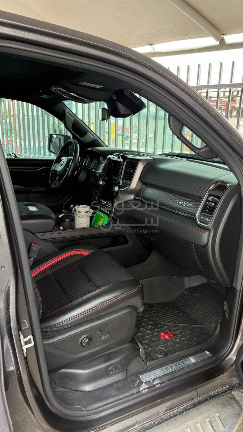 2024 دودج رام تي ار اكس