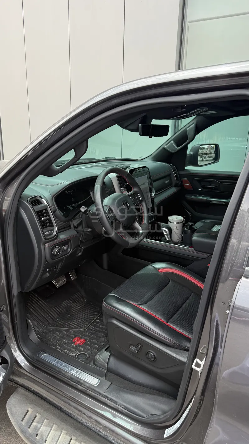 2024 دودج رام تي ار اكس