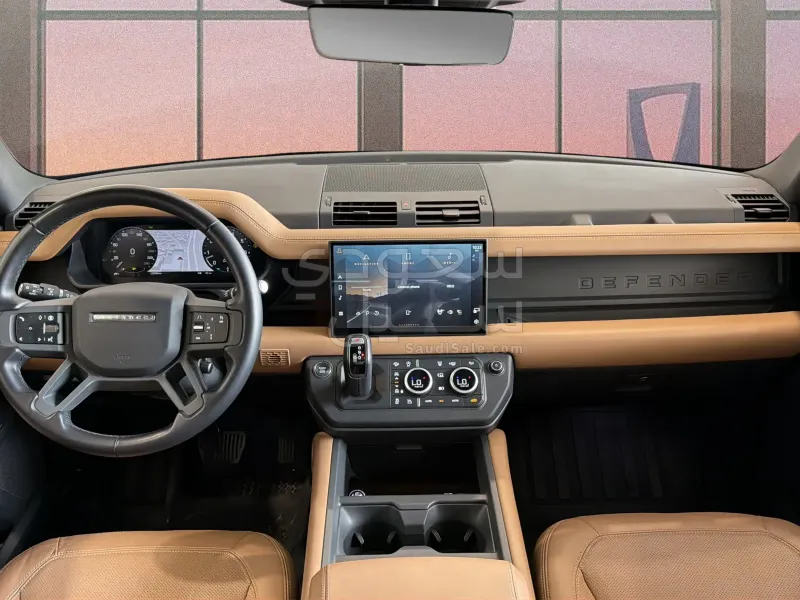 2024 لاند روفر ديفيندر اكس 110