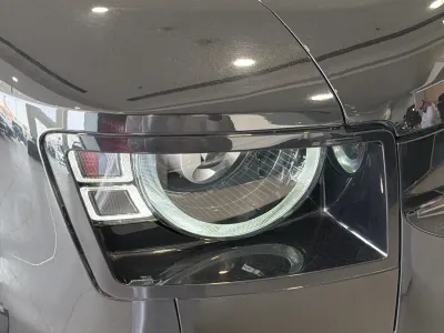 2024 لاند روفر ديفيندر اكس 110