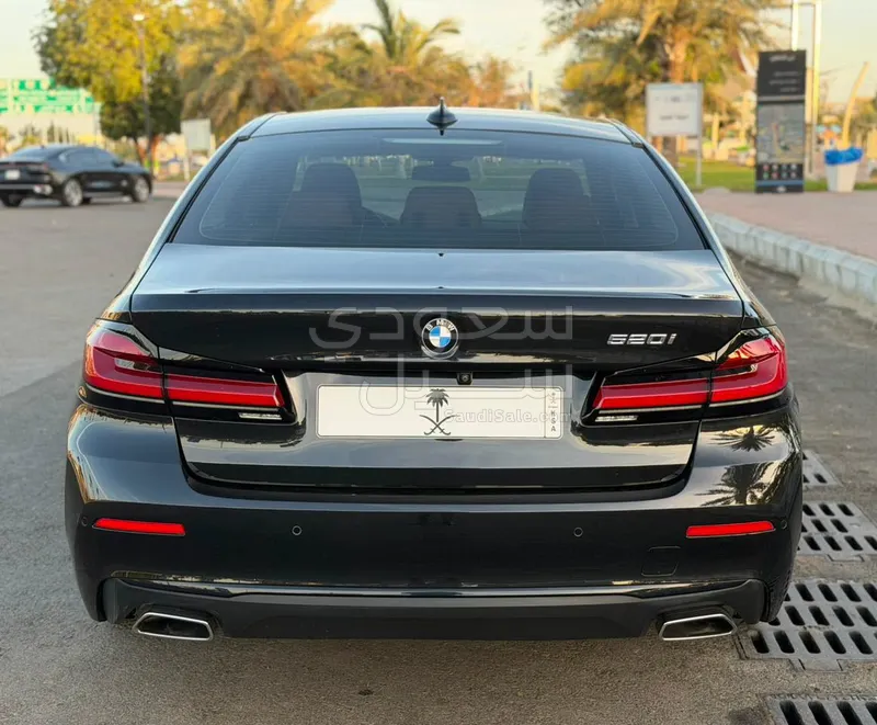 2022 بي ام دبليو الفئة الخامسة 520 أي