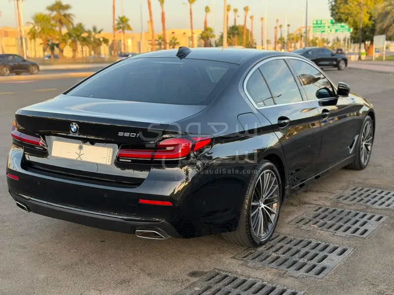 2022 بي ام دبليو الفئة الخامسة 520 أي