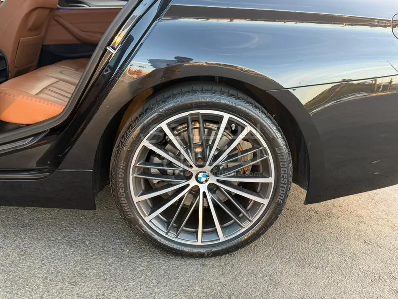 2022 بي ام دبليو الفئة الخامسة 520 أي