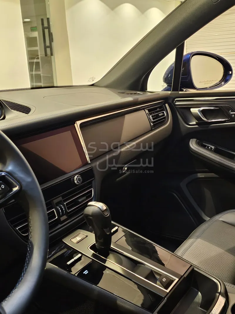 2025 بورش ماكان