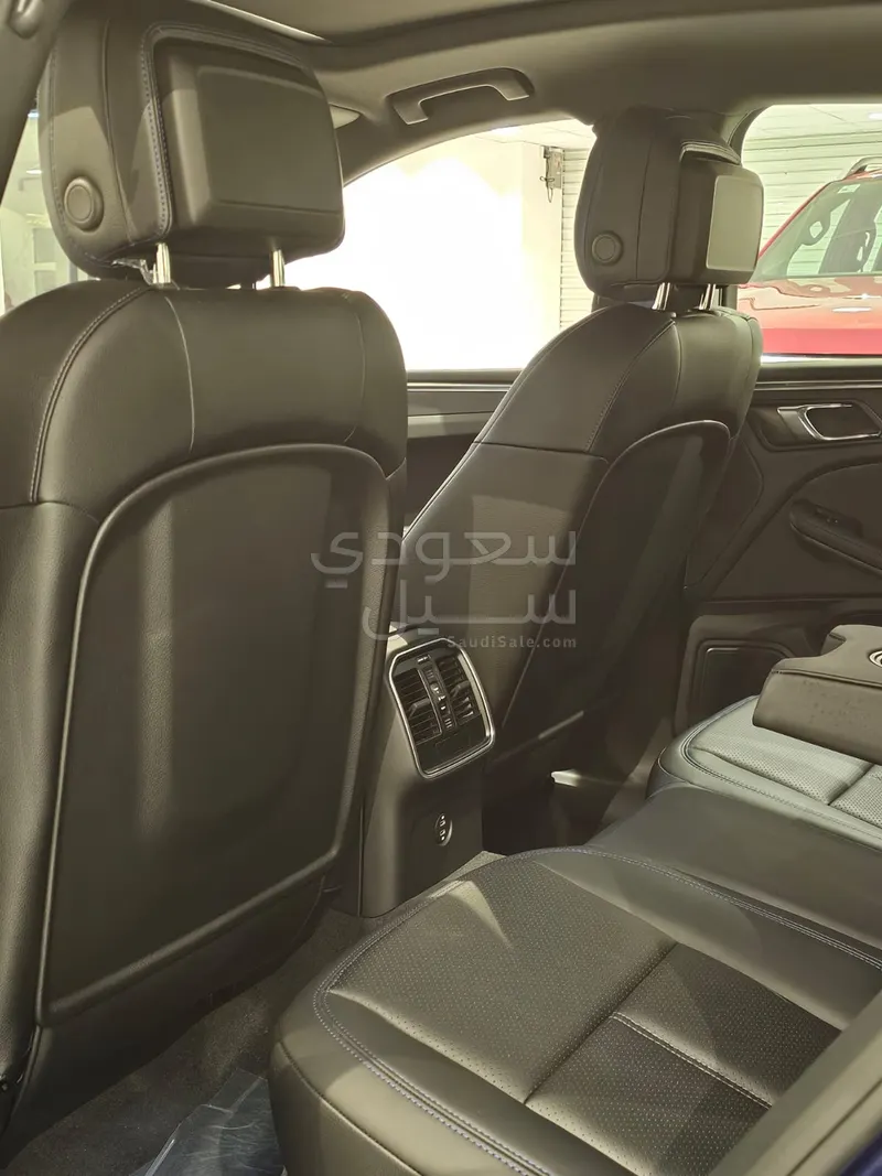 2025 بورش ماكان