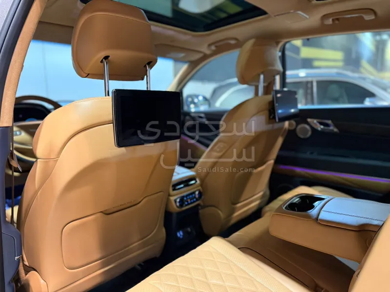 2023 جينيسيس جي في 80