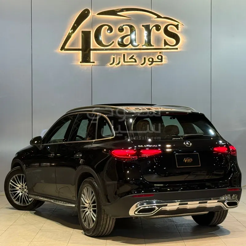 2025 مرسيدس - بنز جي إل سي 300