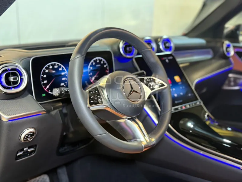 2025 مرسيدس - بنز جي إل سي 300