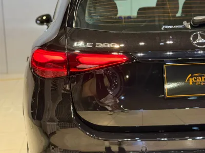 2025 مرسيدس - بنز جي إل سي 300