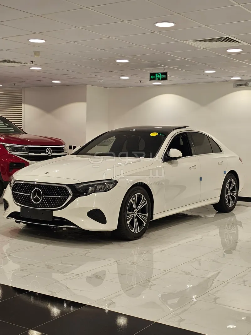 2025 مرسيدس - بنز إي 200