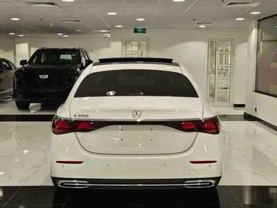 2025 مرسيدس - بنز إي 200