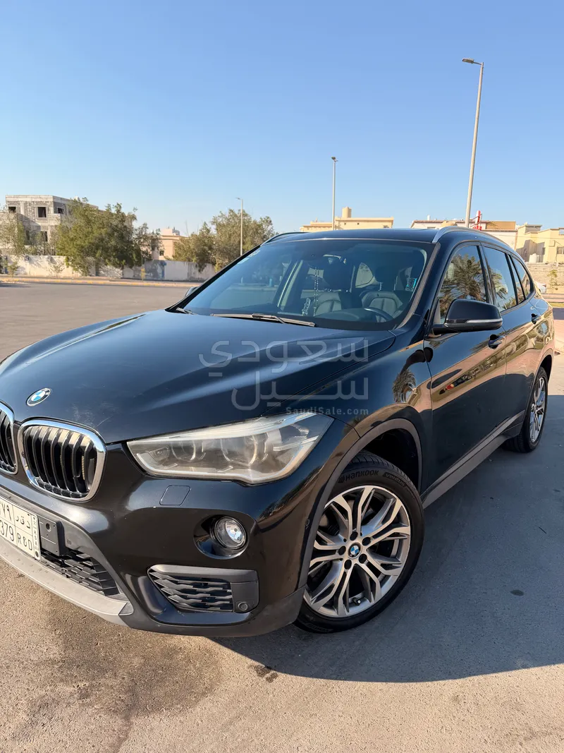 2020 بي ام دبليو الفئة اكس 1