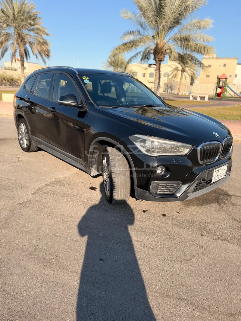 2020 بي ام دبليو الفئة اكس 1