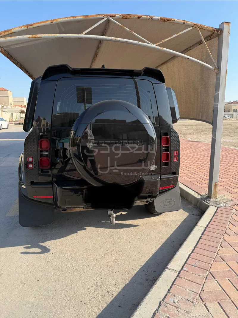 2021 لاند روفر ديفيندر 90