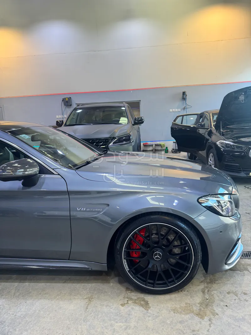 2017 مرسيدس - بنز سي 63إٍس أي إم جي