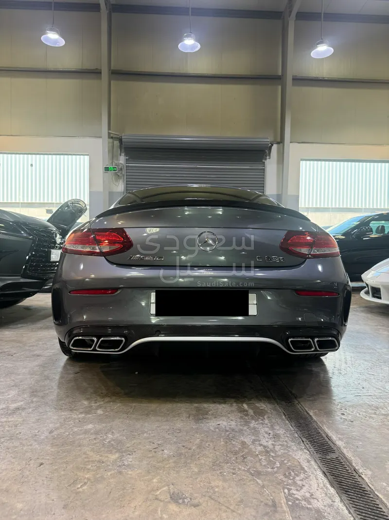 2017 مرسيدس - بنز سي 63إٍس أي إم جي