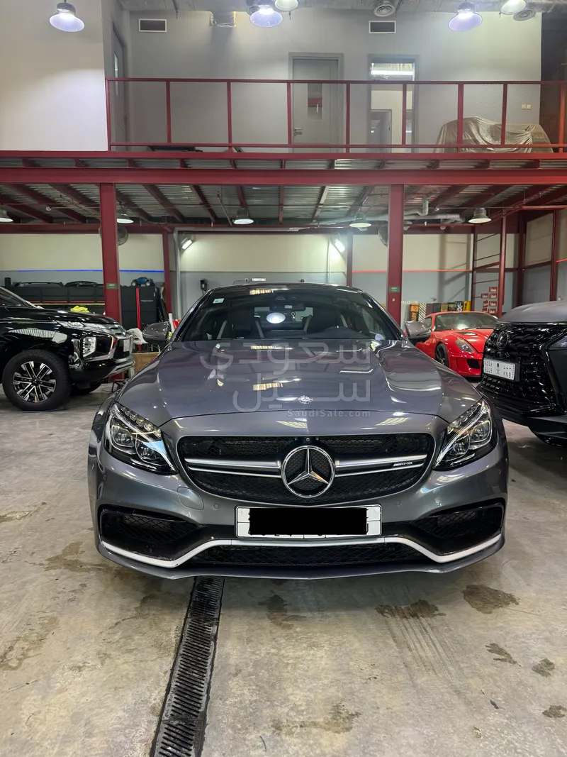 2017 مرسيدس - بنز سي 63إٍس أي إم جي