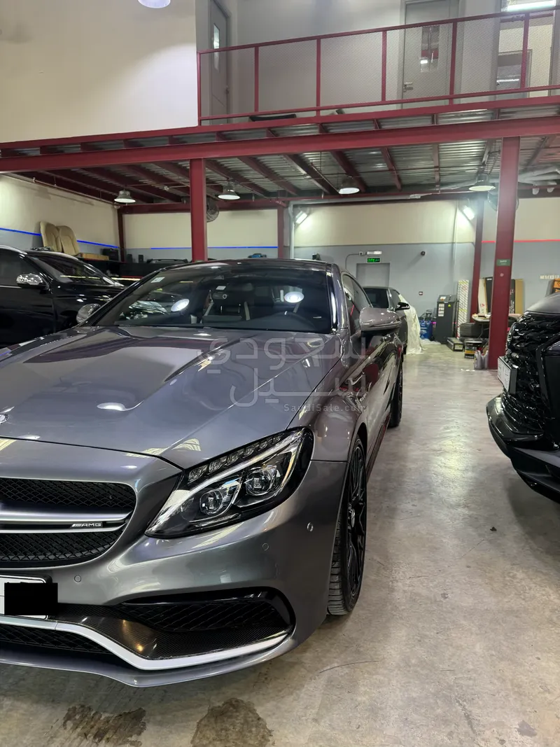 2017 مرسيدس - بنز سي 63إٍس أي إم جي