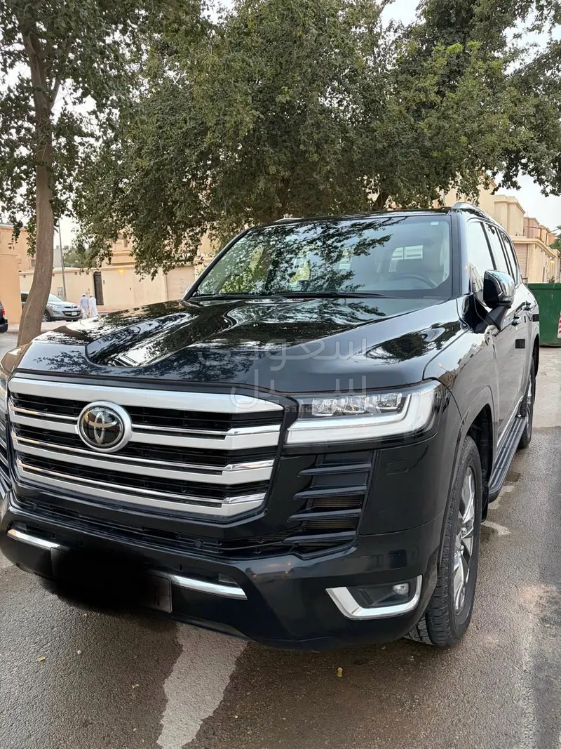 2022 تويوتا لاند كروزر في اكس