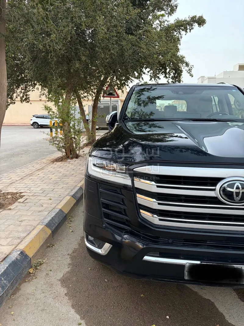 2022 تويوتا لاند كروزر في اكس