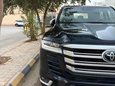 2022 تويوتا لاند كروزر في اكس