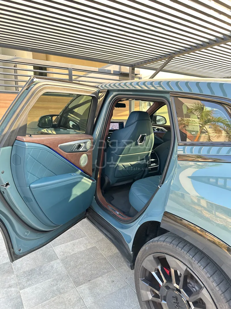 2023 بي ام دبليو اكس ام