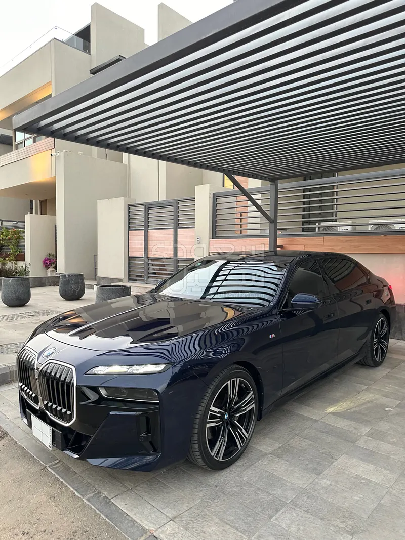 2023 بي ام دبليو الفئة السابعة 740 إل أي