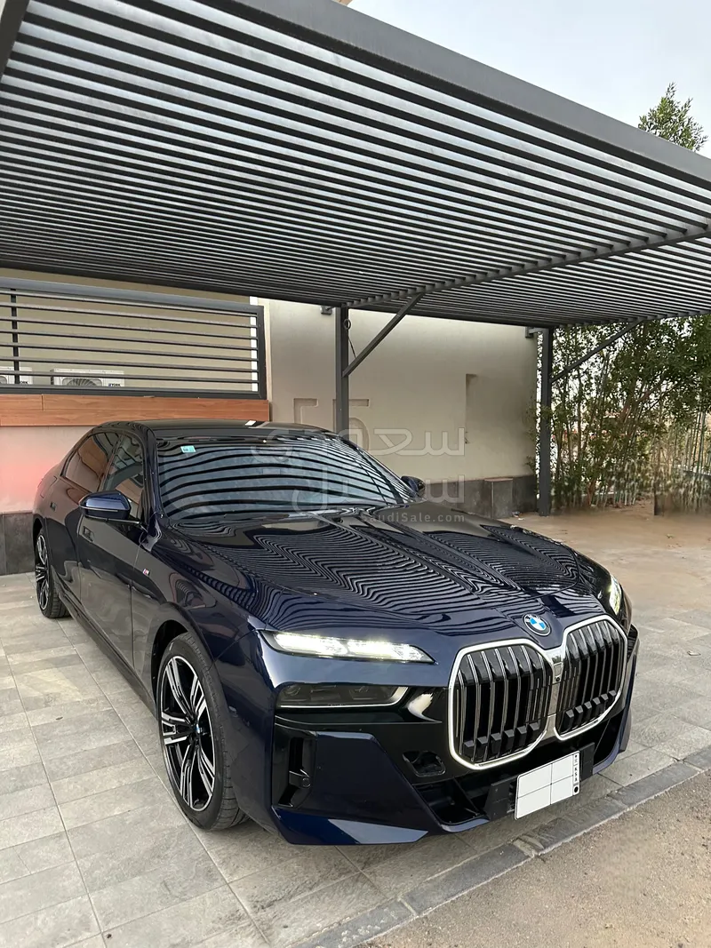 2023 بي ام دبليو الفئة السابعة 740 إل أي