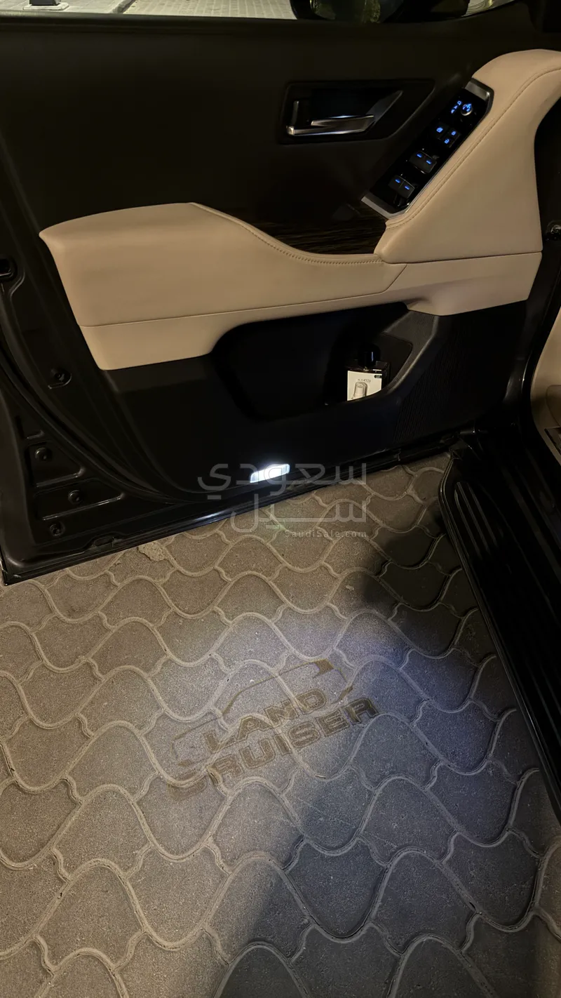 2023 تويوتا لاند كروزر في اكس